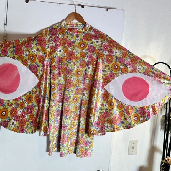 Rare floral mini moth dress - Picture 2 of 4